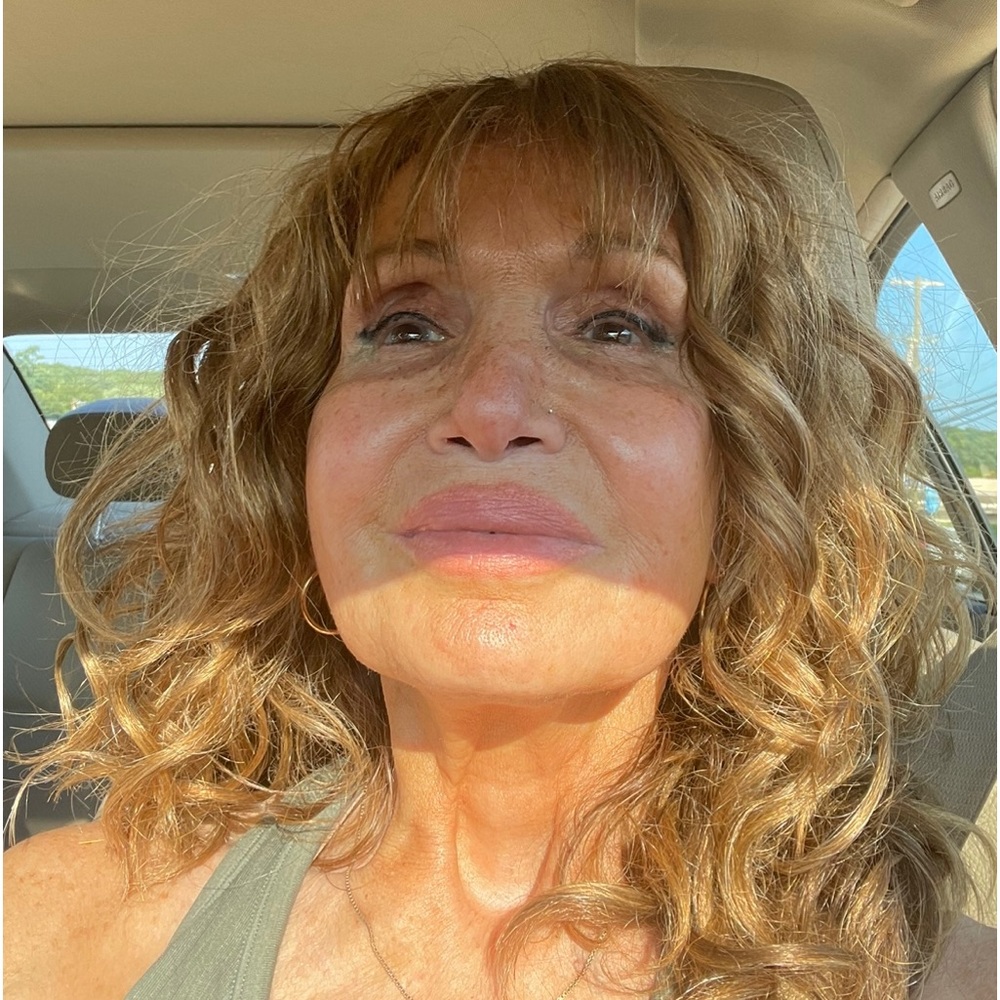 Meet your Posher, Gail